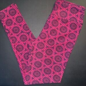 LuLaRoe Fuchsia and Purple Patterned Leggings